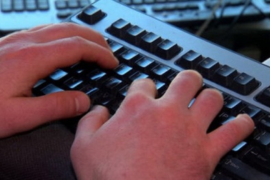 Tin tặc Trung Quốc đọc trộm email nghị sĩ Úc suốt một năm